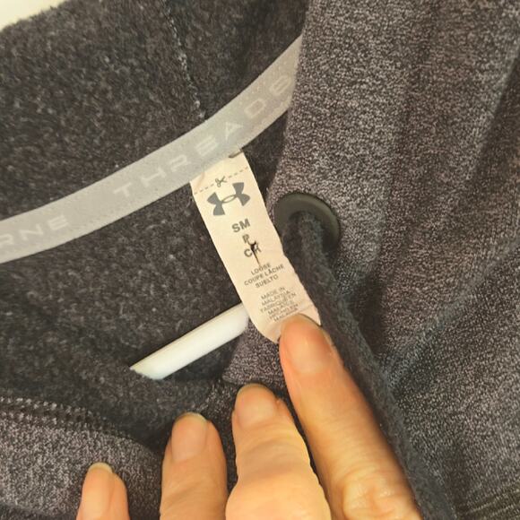 Under Armour Women's sweatshirt size small - Picture 3 of 5